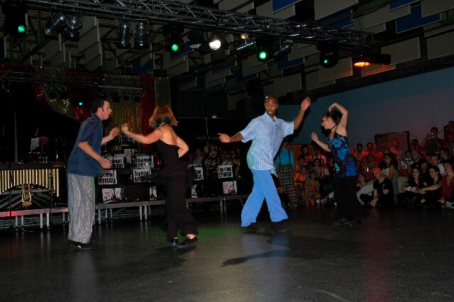min 2005 11 12 fous swing 269
